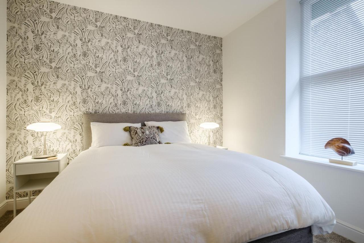 Flat 2, The Old Antiques Warehouse - Free Off-Site Health Club Access With Pool, Sauna, Steam Room & Gym Боунес он Уиндърмиър Екстериор снимка