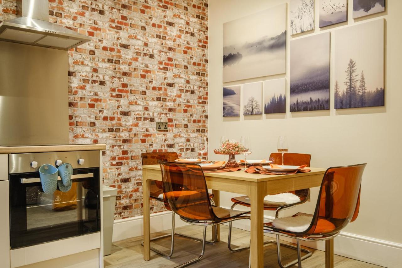 Flat 2, The Old Antiques Warehouse - Free Off-Site Health Club Access With Pool, Sauna, Steam Room & Gym Боунес он Уиндърмиър Екстериор снимка