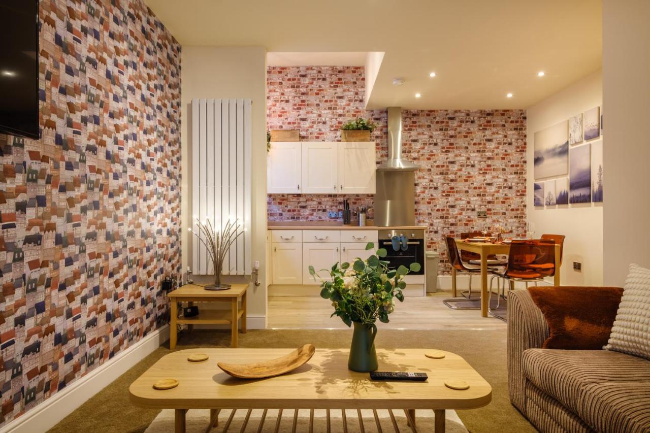 Flat 2, The Old Antiques Warehouse - Free Off-Site Health Club Access With Pool, Sauna, Steam Room & Gym Боунес он Уиндърмиър Екстериор снимка
