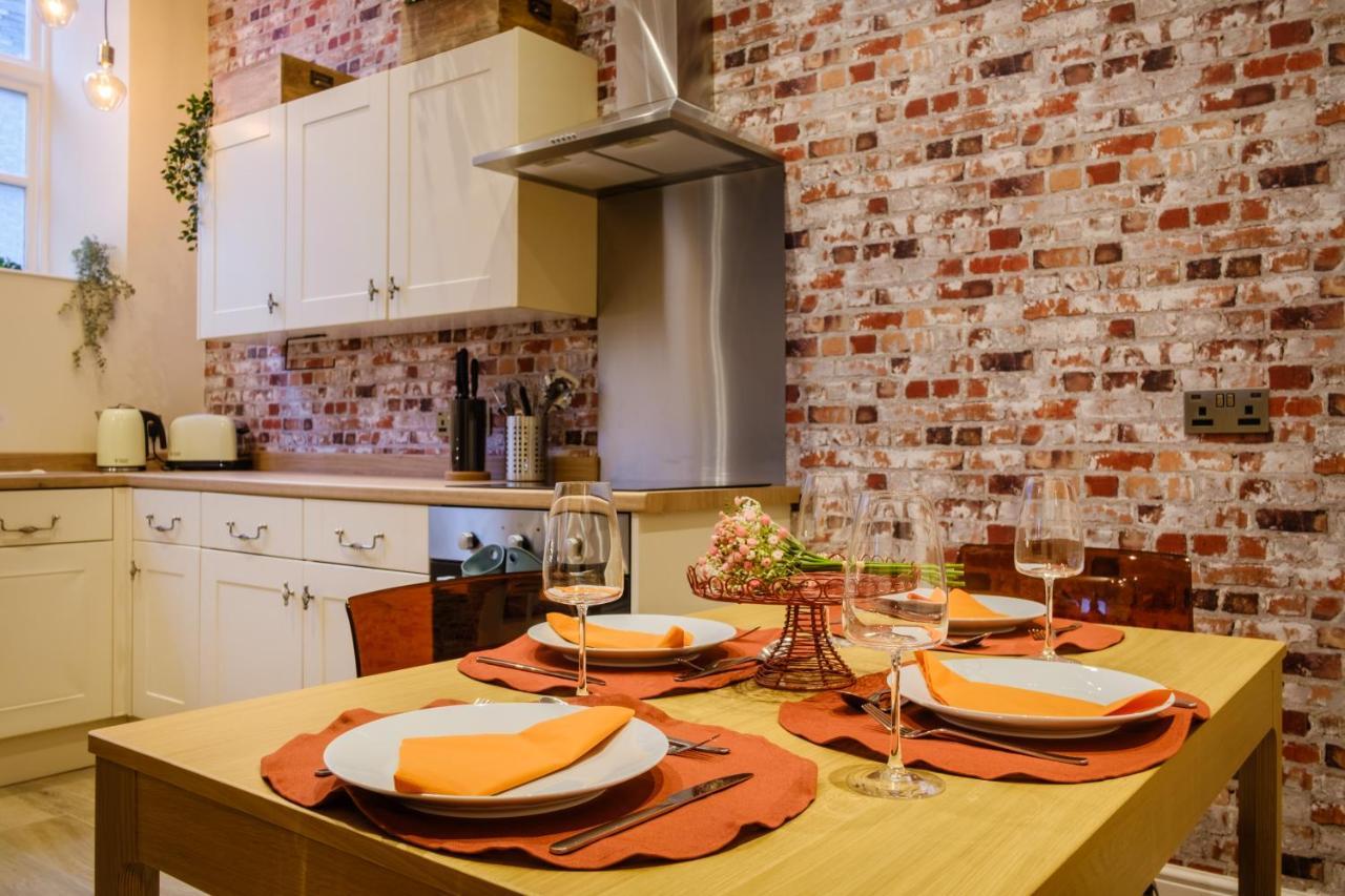 Flat 2, The Old Antiques Warehouse - Free Off-Site Health Club Access With Pool, Sauna, Steam Room & Gym Боунес он Уиндърмиър Екстериор снимка