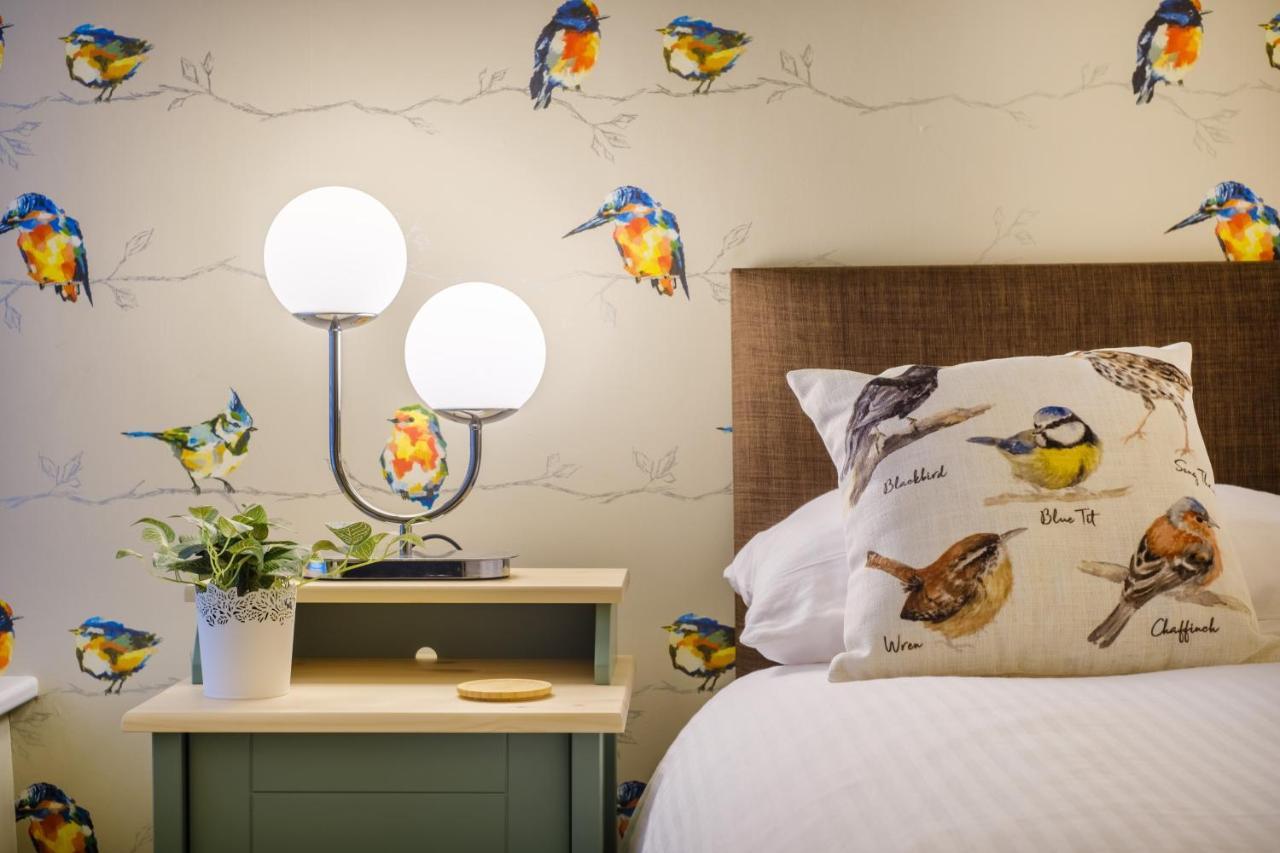 Flat 2, The Old Antiques Warehouse - Free Off-Site Health Club Access With Pool, Sauna, Steam Room & Gym Боунес он Уиндърмиър Екстериор снимка