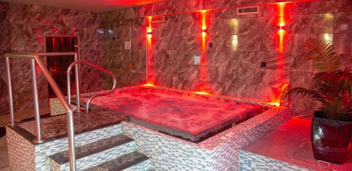 Flat 2, The Old Antiques Warehouse - Free Off-Site Health Club Access With Pool, Sauna, Steam Room & Gym Боунес он Уиндърмиър Екстериор снимка